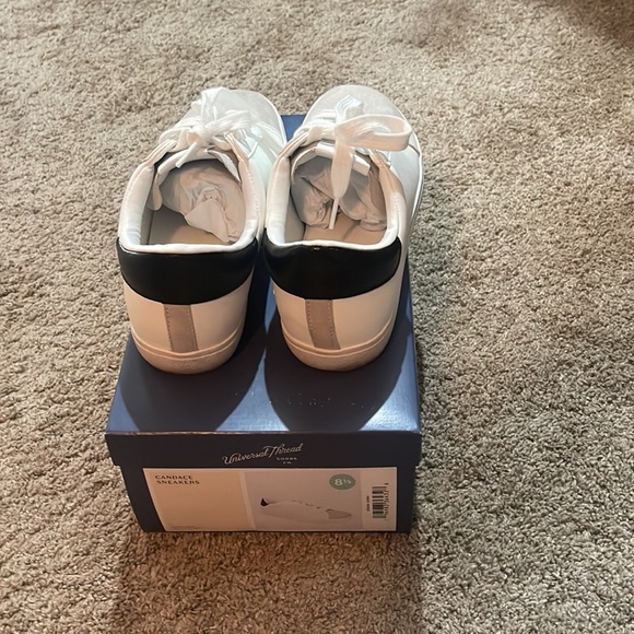 Universal Thread Candace Sneakers - Picture 3 of 7